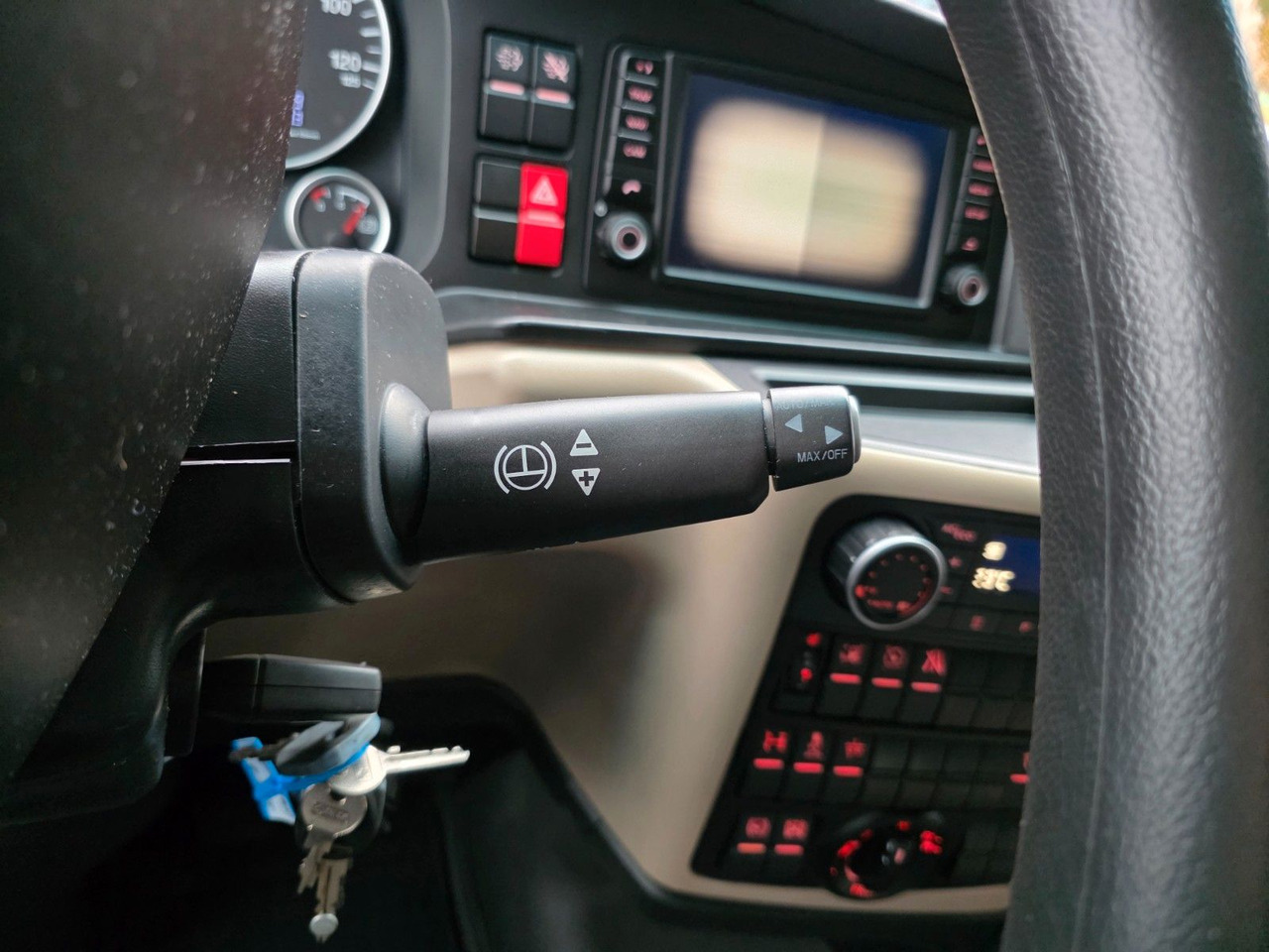 Tracteur routier MAN TGX 18.460 4X2 LLS-U / Retarder / 2 Tanks: photos 42 Tracteur routier MAN TGX 18.460 4X2 LLS-U / Retarder / 2 Tanks: photos 42