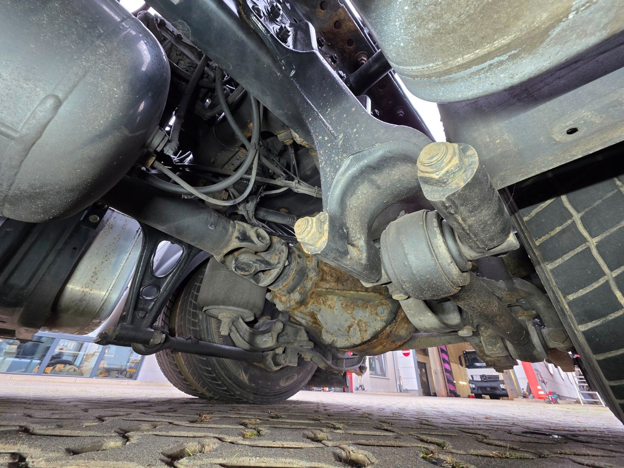 Tracteur routier MAN TGX 18.460 4X2 LLS-U / Retarder / 2 Tanks: photos 22 Tracteur routier MAN TGX 18.460 4X2 LLS-U / Retarder / 2 Tanks: photos 22