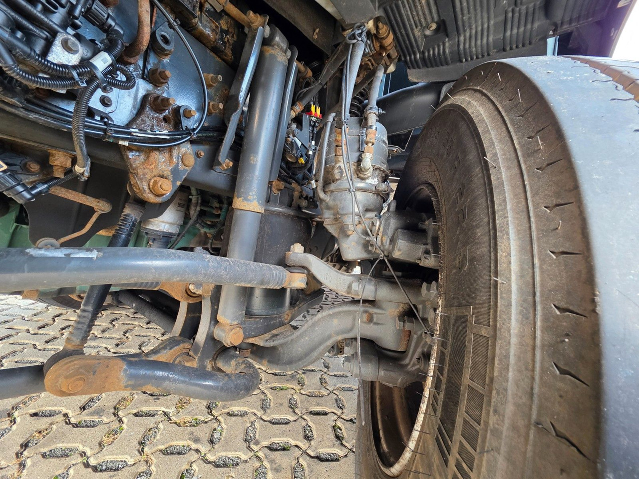 Camion à rideaux coulissants Volvo FM 410 / Ladebordwand / Lenkachse: photos 39 Camion à rideaux coulissants Volvo FM 410 / Ladebordwand / Lenkachse: photos 39