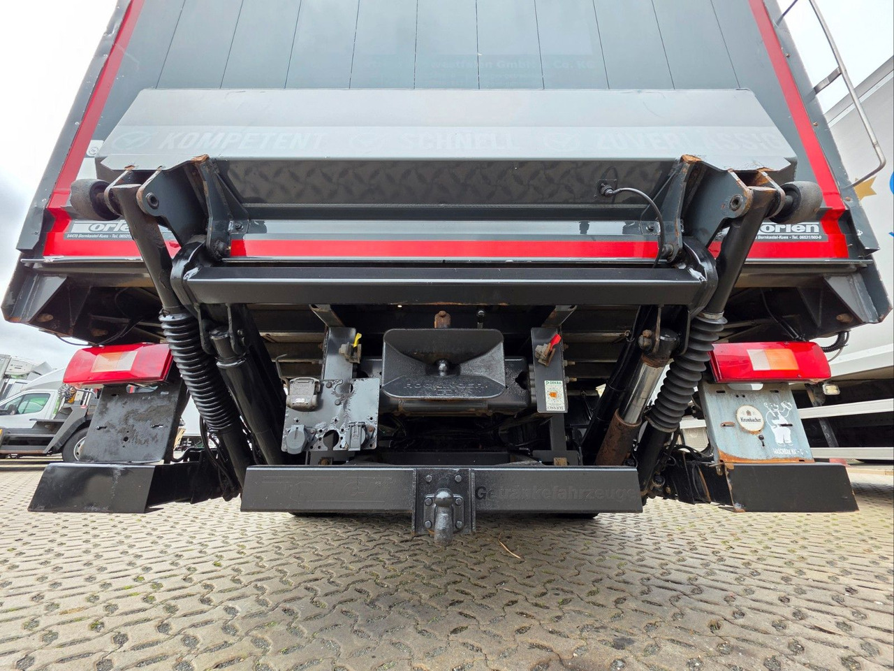 Camion à rideaux coulissants Volvo FM 410 / Ladebordwand / Lenkachse: photos 16 Camion à rideaux coulissants Volvo FM 410 / Ladebordwand / Lenkachse: photos 16