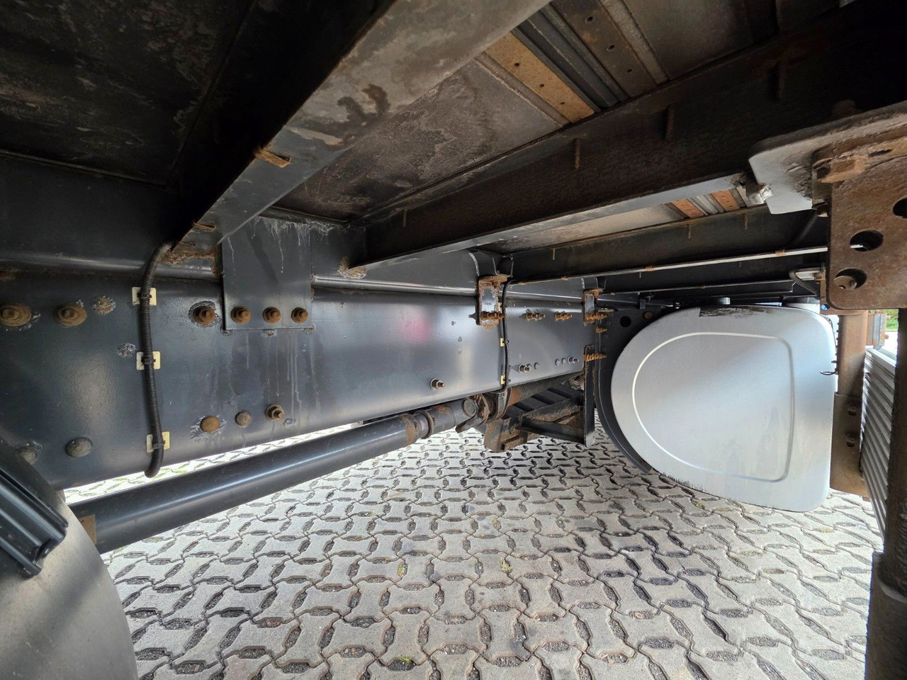 Camion à rideaux coulissants Volvo FM 410 / Ladebordwand / Lenkachse: photos 14 Camion à rideaux coulissants Volvo FM 410 / Ladebordwand / Lenkachse: photos 14