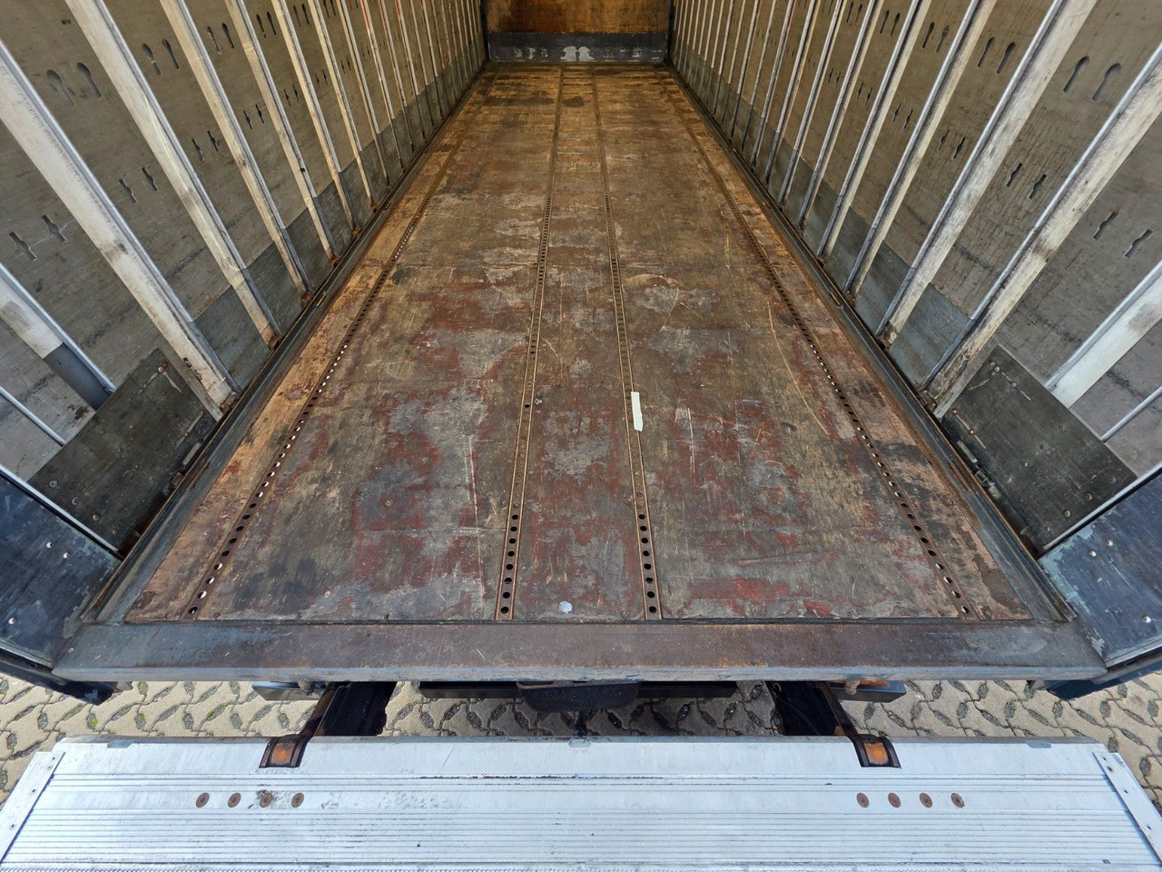 Camion à rideaux coulissants Volvo FM 410 / Ladebordwand / Lenkachse: photos 12 Camion à rideaux coulissants Volvo FM 410 / Ladebordwand / Lenkachse: photos 12