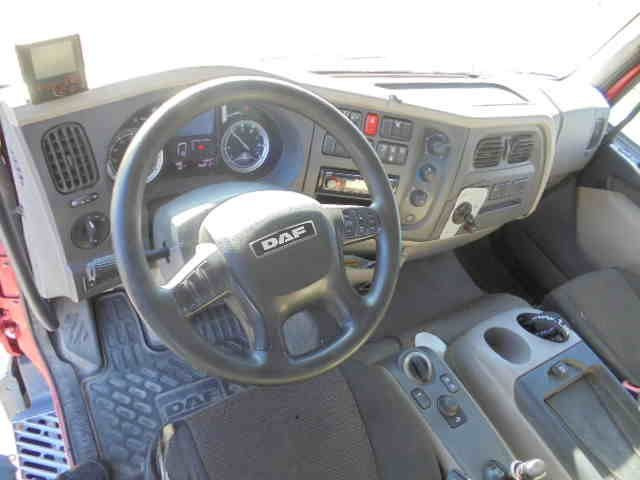 Camion multibenne DAF LF LF 320: photos 16
