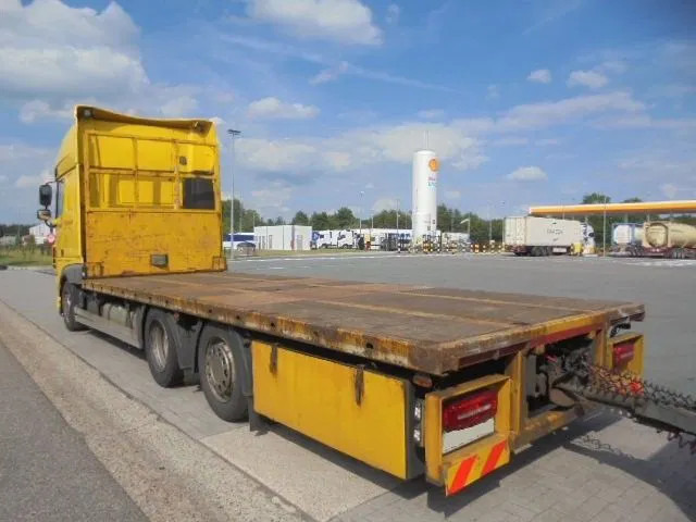 DAF XF 510 FAR 6X2 - Camion plateau: photos 5 DAF XF 510 FAR 6X2 - Camion plateau: photos 5