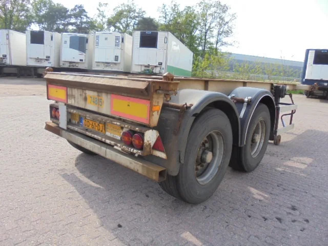 Groenewegen 20CC-15-18 STEEL SPRINGS - Semi-remorque porte-conteneur/ Caisse mobile: photos 4 Groenewegen 20CC-15-18 STEEL SPRINGS - Semi-remorque porte-conteneur/ Caisse mobile: photos 4