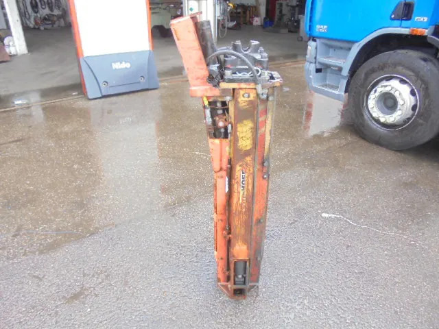 Kinshofer KM 920-12 - Grue auxiliaire: photos 2 Kinshofer KM 920-12 - Grue auxiliaire: photos 2