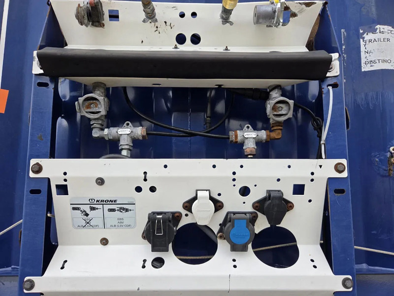 Krone SD NL TRAILER 25X IN STOCK - Semi-remorque rideaux coulissants: photos 2 Krone SD NL TRAILER 25X IN STOCK - Semi-remorque rideaux coulissants: photos 2