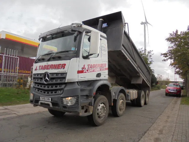 Mercedes-Benz Arocs 3240 K 8X4 - Camion benne: photos 1 Mercedes-Benz Arocs 3240 K 8X4 - Camion benne: photos 1
