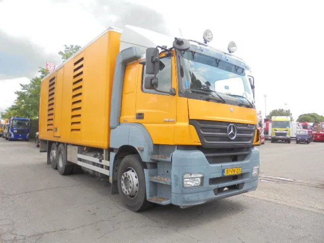 Mercedes-Benz Axor 2540 + HAMMELMAN DEUTZ - Camion hydrocureur: photos 3 Mercedes-Benz Axor 2540 + HAMMELMAN DEUTZ - Camion hydrocureur: photos 3