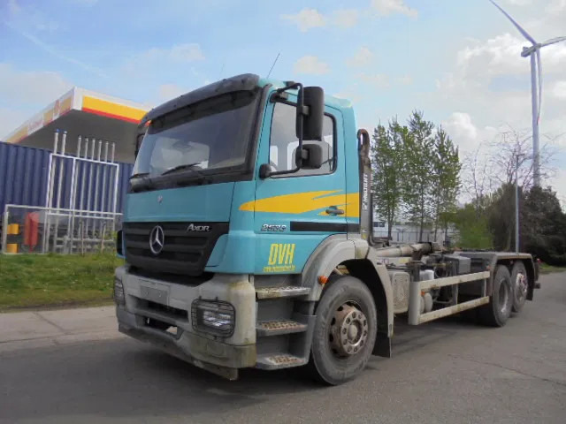 Mercedes-Benz Axor 2633 - Camion ampliroll: photos 1 Mercedes-Benz Axor 2633 - Camion ampliroll: photos 1