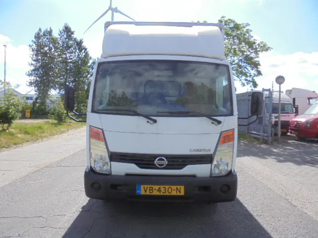 Nissan Cabstar 35.14 - Fourgon grand volume: photos 2 Nissan Cabstar 35.14 - Fourgon grand volume: photos 2