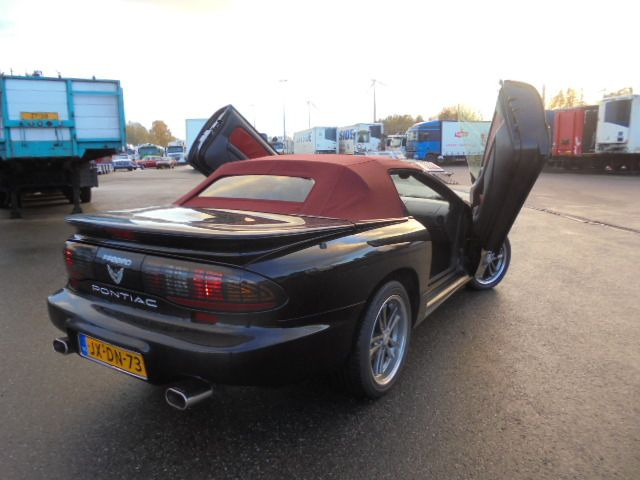 Pontiac Firebird AUT CONVERTIBLE - Voiture: photos 4 Pontiac Firebird AUT CONVERTIBLE - Voiture: photos 4