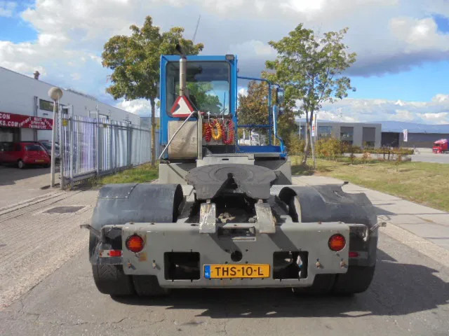 Terberg YT 182 NL KENTEKEN - Tracteur portuaire: photos 5 Terberg YT 182 NL KENTEKEN - Tracteur portuaire: photos 5