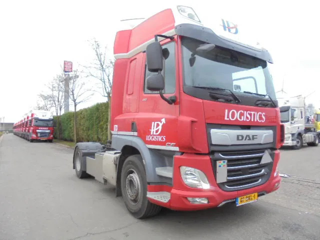 DAF CF 410 SSC - Tracteur routier: photos 3 DAF CF 410 SSC - Tracteur routier: photos 3