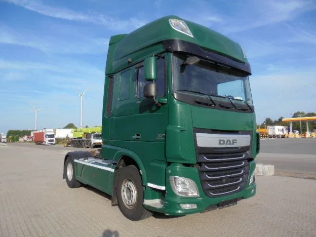 DAF XF 106.460 SUPER SPACE CAB - Tracteur routier: photos 3 DAF XF 106.460 SUPER SPACE CAB - Tracteur routier: photos 3