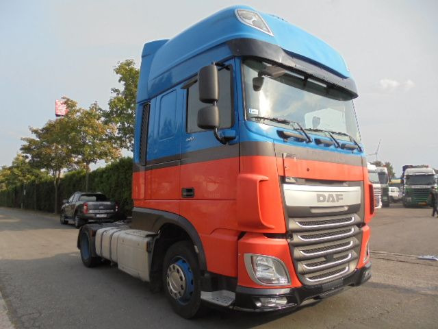 DAF XF 440 MEGA - Tracteur routier: photos 3 DAF XF 440 MEGA - Tracteur routier: photos 3