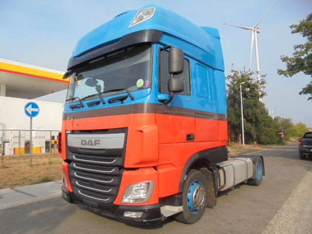 DAF XF 440 MEGA - Tracteur routier: photos 1 DAF XF 440 MEGA - Tracteur routier: photos 1