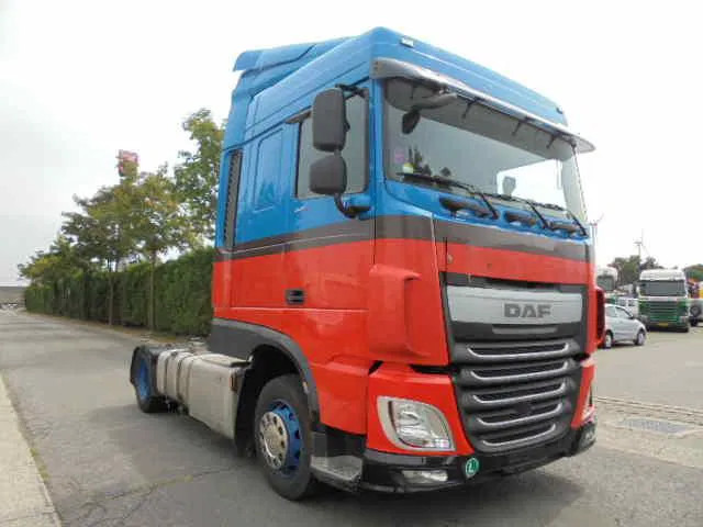 DAF XF 440 MEGA - Tracteur routier: photos 3 DAF XF 440 MEGA - Tracteur routier: photos 3