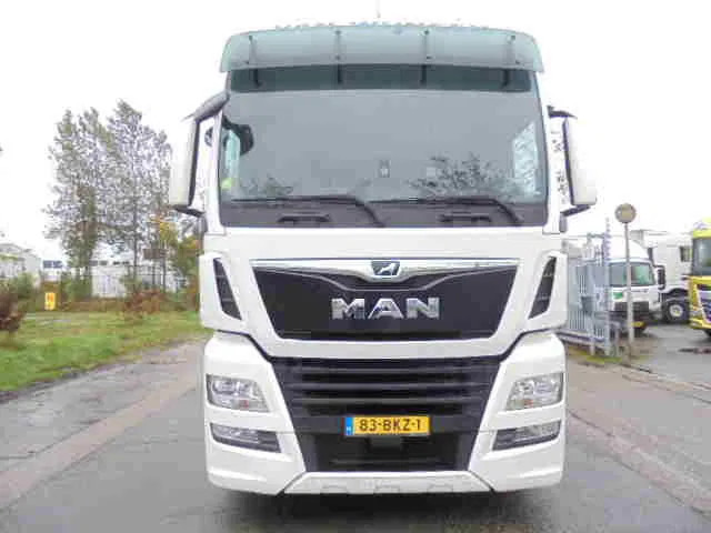 MAN TGX 18.500 18-500 XXL LLS-U NEW TYPE TACHO - Tracteur routier: photos 2 MAN TGX 18.500 18-500 XXL LLS-U NEW TYPE TACHO - Tracteur routier: photos 2
