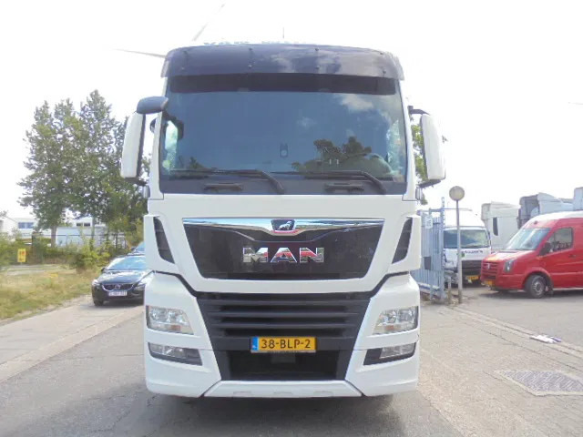 MAN TGX 26.500 XXL TUV APK 03-26 NL TRUCK 16X IN STOCK - Tracteur routier: photos 2 MAN TGX 26.500 XXL TUV APK 03-26 NL TRUCK 16X IN STOCK - Tracteur routier: photos 2