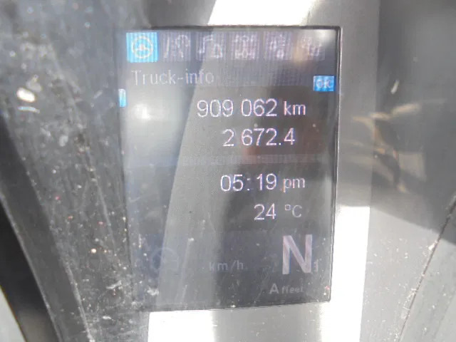 Tracteur routier Mercedes-Benz Actros 1842 LS ENGINE NOT OK: photos 10 Tracteur routier Mercedes-Benz Actros 1842 LS ENGINE NOT OK: photos 10