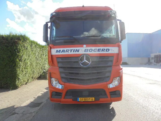 Mercedes-Benz Actros 1842 LS ENGINE NOT OK - Tracteur routier: photos 2 Mercedes-Benz Actros 1842 LS ENGINE NOT OK - Tracteur routier: photos 2