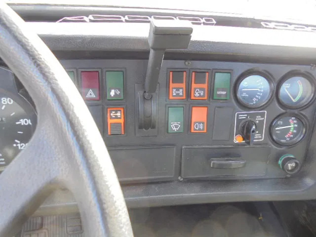 Camion plateau, Camion grue Volvo N 10 6X6 L + FASSI 3X IN STOCK: photos 15