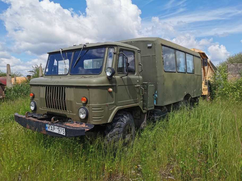GAZ 66 workshop truck - Camion fourgon: photos 1 GAZ 66 workshop truck - Camion fourgon: photos 1