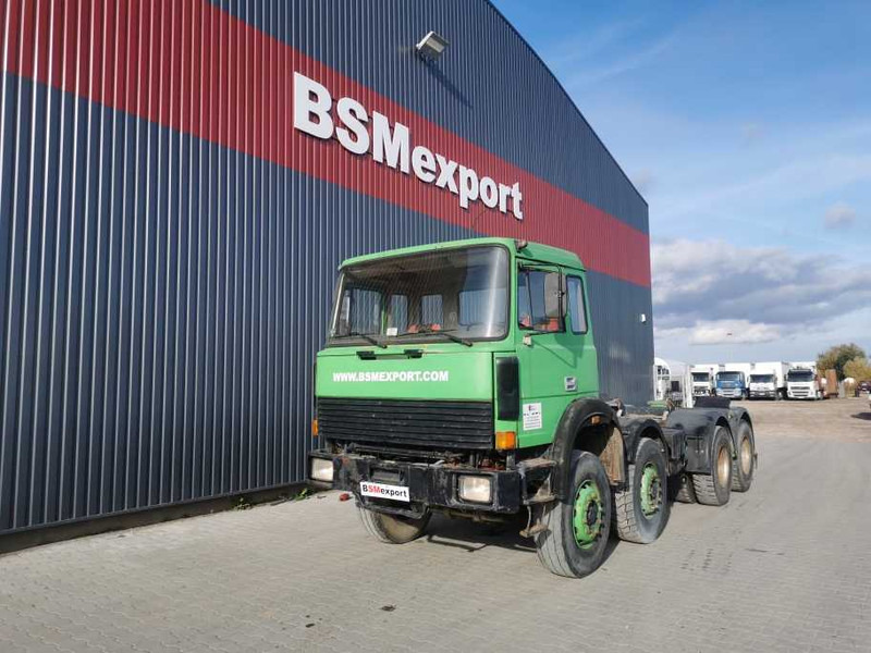 Iveco Magirus 300-34 V8 chassis truck - Châssis cabine: photos 1 Iveco Magirus 300-34 V8 chassis truck - Châssis cabine: photos 1