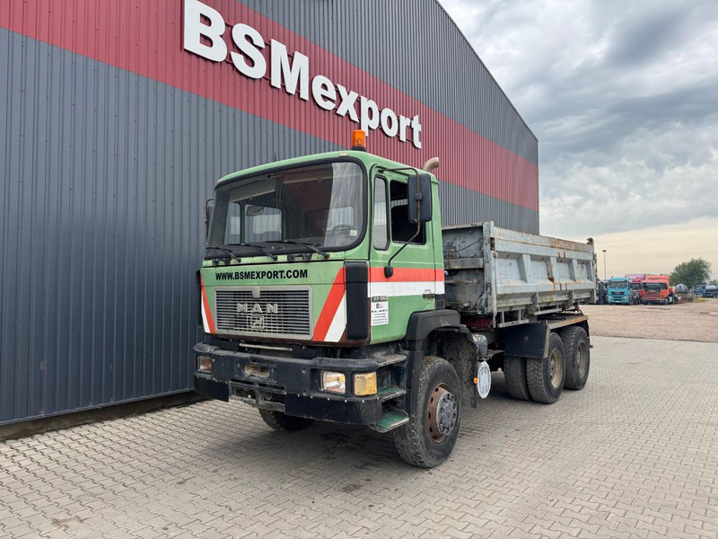 MAN 27.362, 6x6 - Camion benne: photos 1 MAN 27.362, 6x6 - Camion benne: photos 1