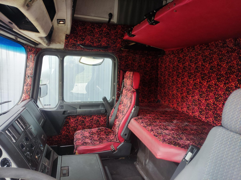 Tracteur routier MAN 26.464 tipping gear truck tractor: photos 8