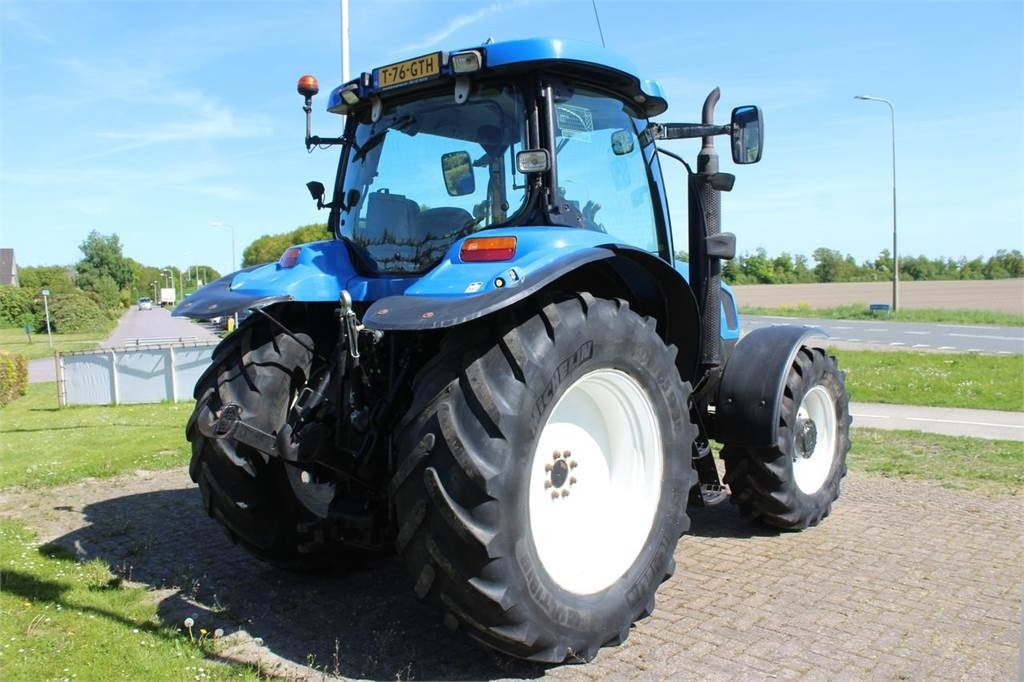 New Holland TSA135A - Tracteur agricole: photos 3 New Holland TSA135A - Tracteur agricole: photos 3