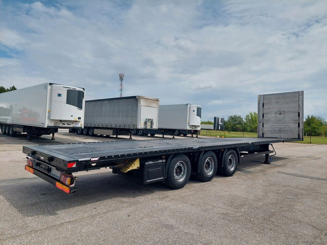 Kögel S24 Mega - Semi-remorque plateau: photos 4 Kögel S24 Mega - Semi-remorque plateau: photos 4