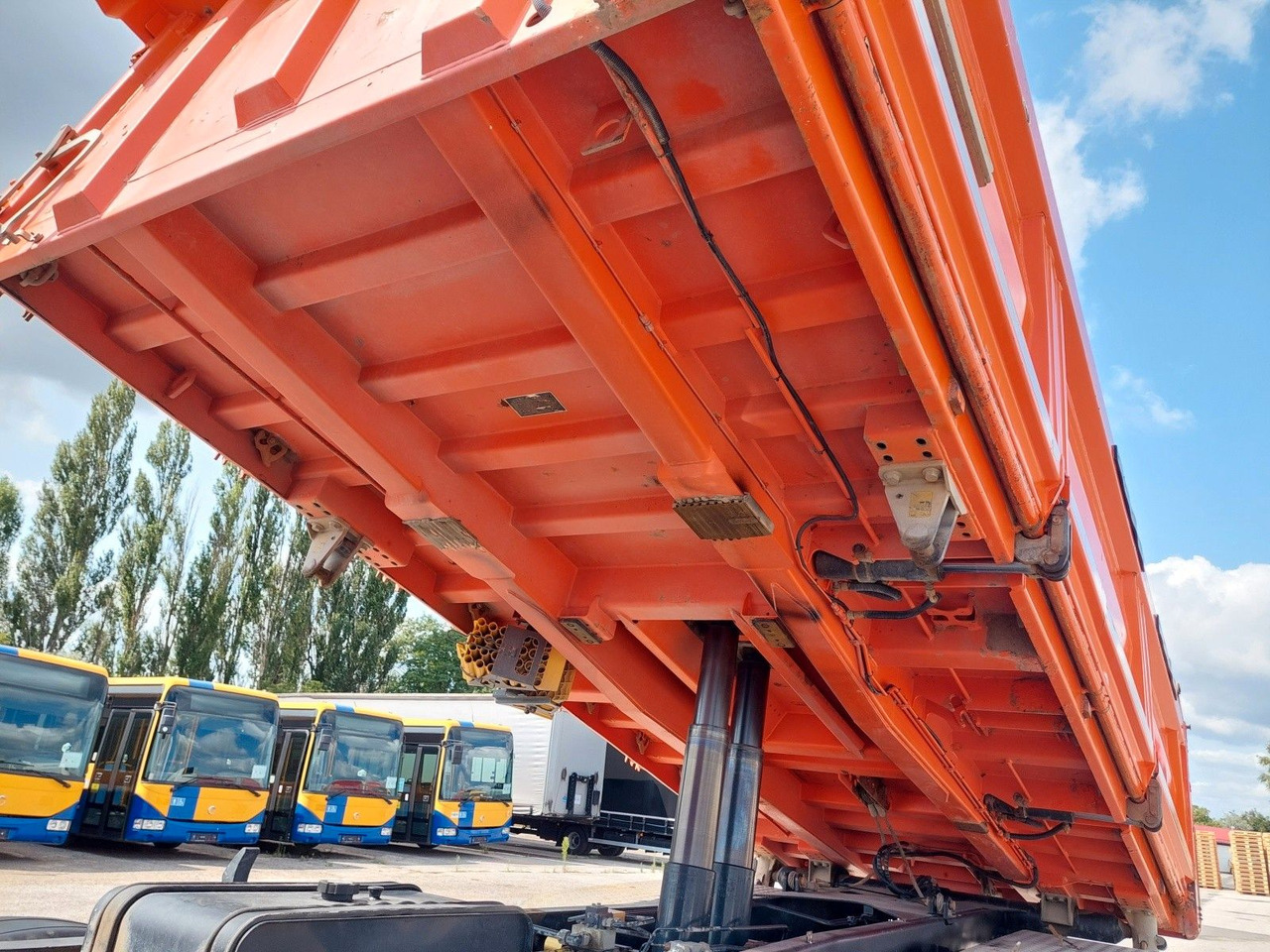 MAN TGS 35.480 8x4 BB Meiller Bordmatik - Camion benne: photos 5 MAN TGS 35.480 8x4 BB Meiller Bordmatik - Camion benne: photos 5