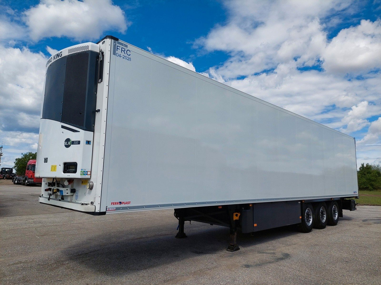 Schmitz Cargobull SKO24 ThermoKing SLXi 300 - Semi-remorque frigorifique: photos 1 Schmitz Cargobull SKO24 ThermoKing SLXi 300 - Semi-remorque frigorifique: photos 1