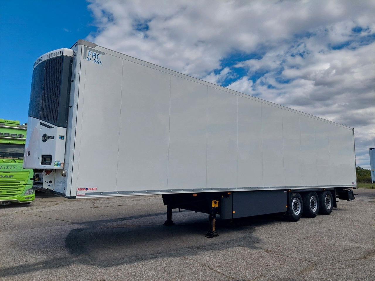 Schmitz Cargobull SKO24 ThermoKing SLXi 300 - Semi-remorque frigorifique: photos 1 Schmitz Cargobull SKO24 ThermoKing SLXi 300 - Semi-remorque frigorifique: photos 1