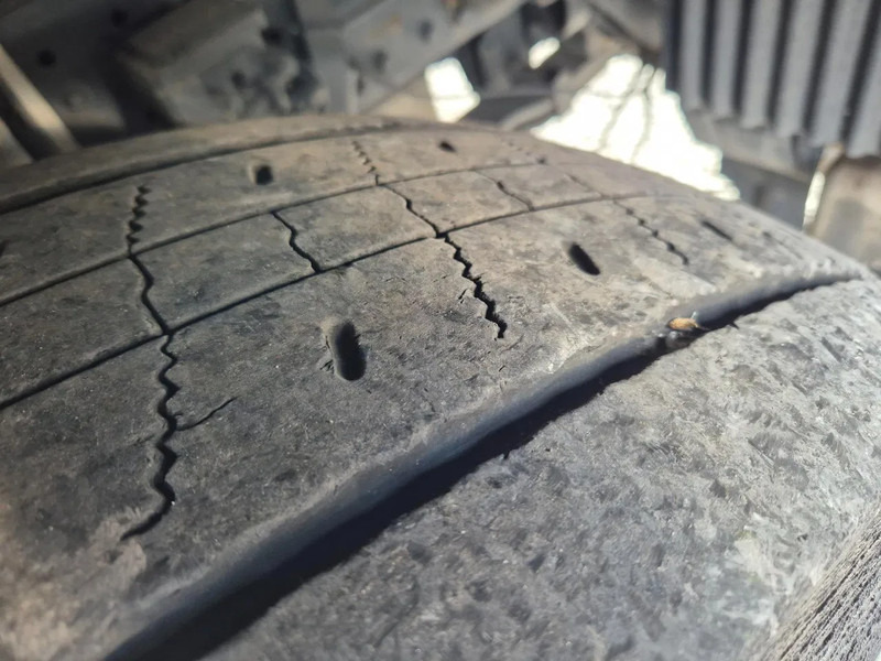 MAN TGS 18.320 COOLING TRUCK - D'HOLLANDIA TAILLIFT en leasing occasion MAN TGS 18.320 COOLING TRUCK - D'HOLLANDIA TAILLIFT: photos 18 MAN TGS 18.320 COOLING TRUCK - D'HOLLANDIA TAILLIFT en leasing occasion MAN TGS 18.320 COOLING TRUCK - D'HOLLANDIA TAILLIFT: photos 18