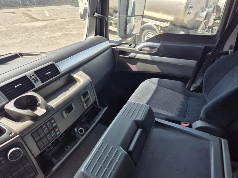 MAN TGS 18.320 COOLING TRUCK - D'HOLLANDIA TAILLIFT en leasing occasion MAN TGS 18.320 COOLING TRUCK - D'HOLLANDIA TAILLIFT: photos 12 MAN TGS 18.320 COOLING TRUCK - D'HOLLANDIA TAILLIFT en leasing occasion MAN TGS 18.320 COOLING TRUCK - D'HOLLANDIA TAILLIFT: photos 12