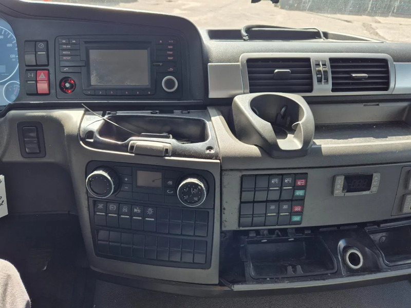 MAN TGS 18.320 COOLING TRUCK - D'HOLLANDIA TAILLIFT en leasing occasion MAN TGS 18.320 COOLING TRUCK - D'HOLLANDIA TAILLIFT: photos 11 MAN TGS 18.320 COOLING TRUCK - D'HOLLANDIA TAILLIFT en leasing occasion MAN TGS 18.320 COOLING TRUCK - D'HOLLANDIA TAILLIFT: photos 11