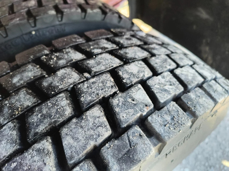 Renault Midliner S135 - ONLY 54 400KM - SMALL TANK 3680L INSULATED INOX en leasing occasion Renault Midliner S135 - ONLY 54 400KM - SMALL TANK 3680L INSULATED INOX: photos 14 Renault Midliner S135 - ONLY 54 400KM - SMALL TANK 3680L INSULATED INOX en leasing occasion Renault Midliner S135 - ONLY 54 400KM - SMALL TANK 3680L INSULATED INOX: photos 14