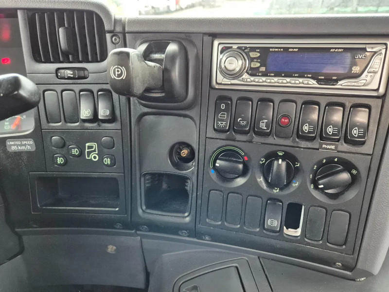 Scania P340 INSULATED INOX TANK 15000L - 1 COMP - RETARDER en leasing occasion Scania P340 INSULATED INOX TANK 15000L - 1 COMP - RETARDER: photos 11 Scania P340 INSULATED INOX TANK 15000L - 1 COMP - RETARDER en leasing occasion Scania P340 INSULATED INOX TANK 15000L - 1 COMP - RETARDER: photos 11