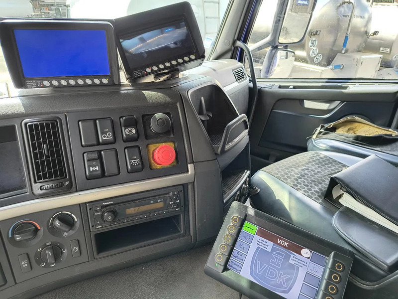 Benne à ordures ménagères Volvo FM 330 GARBAGE TRUCK - GOOD WORKING CONDITION (!): photos 11