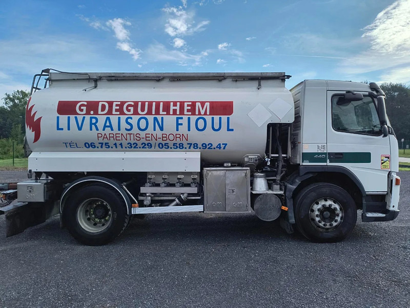 Volvo FM 440 13000L FUEL / CARBURANT - 4 COMP - Camion citerne: photos 4 Volvo FM 440 13000L FUEL / CARBURANT - 4 COMP - Camion citerne: photos 4
