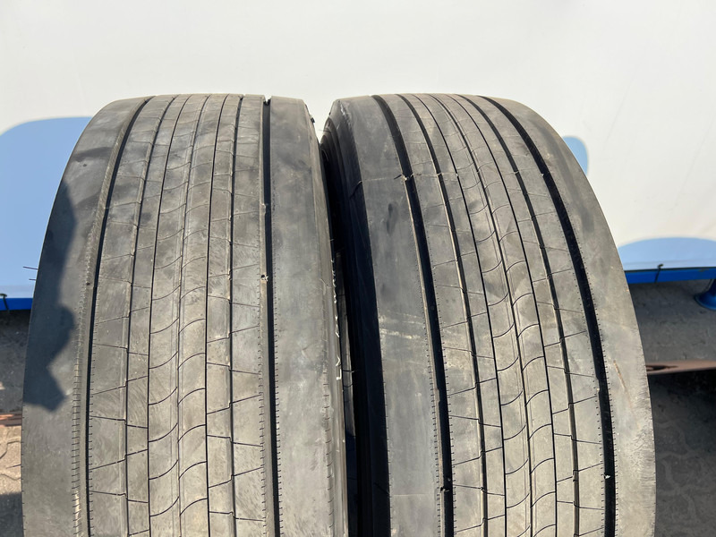 Bridgestone - Pneu pour Camion: photos 2 Bridgestone - Pneu pour Camion: photos 2