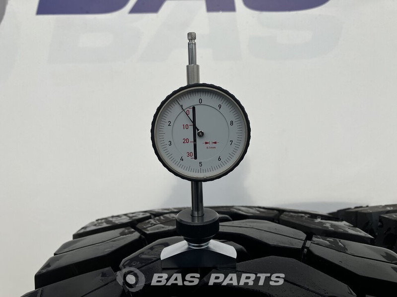 Continental Continental 13R22.5 CrossTrac HD3 156/150 K M+S 3PMSF gebruikte set - Pneu pour Camion: photos 4 Continental Continental 13R22.5 CrossTrac HD3 156/150 K M+S 3PMSF gebruikte set - Pneu pour Camion: photos 4