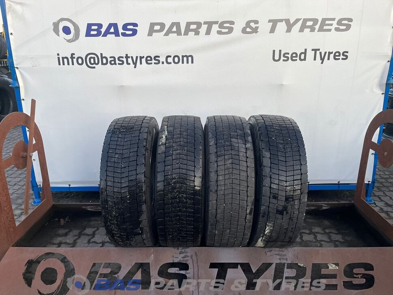 Continental Continental 305/70R19.5 Hybrid HD3 148/145 M M+S 3PMSF gebruikte set - Pneu pour Camion: photos 1 Continental Continental 305/70R19.5 Hybrid HD3 148/145 M M+S 3PMSF gebruikte set - Pneu pour Camion: photos 1