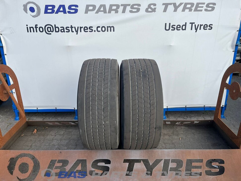 Continental Continental 385/55R22.5 Hybrid HS3 160 K M+S 3PMSF gebruikte set - Pneu pour Camion: photos 1 Continental Continental 385/55R22.5 Hybrid HS3 160 K M+S 3PMSF gebruikte set - Pneu pour Camion: photos 1