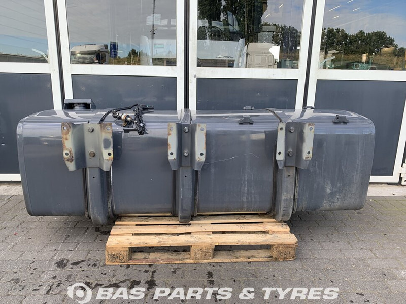 DAF Brandstoftank DAF 995 Liter 1904722 - Réservoir de carburant pour Camion: photos 3 DAF Brandstoftank DAF 995 Liter 1904722 - Réservoir de carburant pour Camion: photos 3