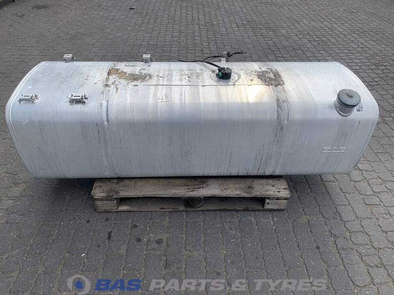 DAF - Réservoir de carburant pour Camion: photos 1 DAF - Réservoir de carburant pour Camion: photos 1