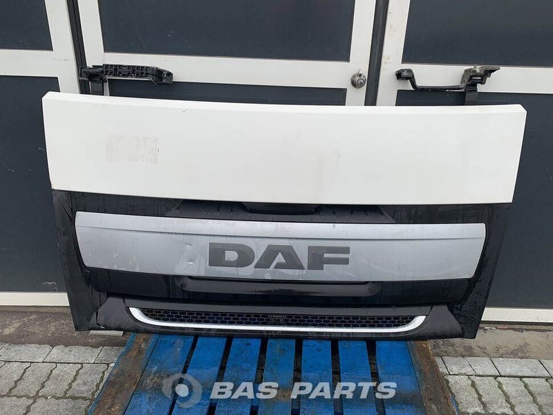 DAF XF106 Grille DAF 1892076 - Calandre pour Camion: photos 1 DAF XF106 Grille DAF 1892076 - Calandre pour Camion: photos 1
